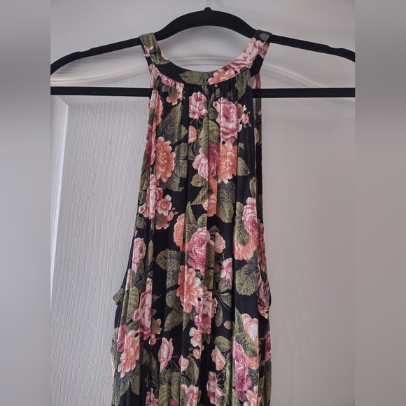 American Eagle Outfitters Halter Maxi Dress In Black/Pink Floral Pattern - Picture 8 of 8